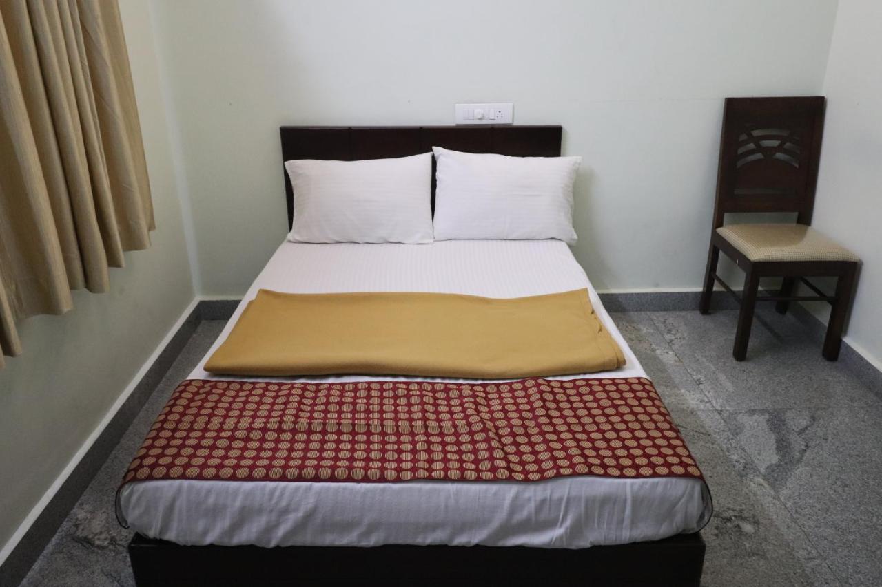 Jippus Galaxy Budget Air Port Hotel Kochi Ngoại thất bức ảnh